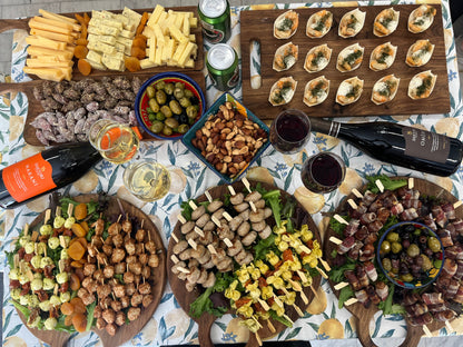 STUDENTER & HAVEFEST TAPAS  - MIn. 10 Personer